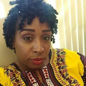 Meet your Posher, Holly